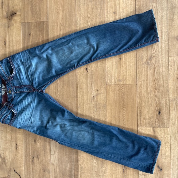 Robins Jeans - Picture 2 of 2